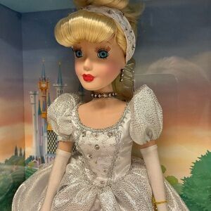NIB Disney Cinderella Porcelain doll